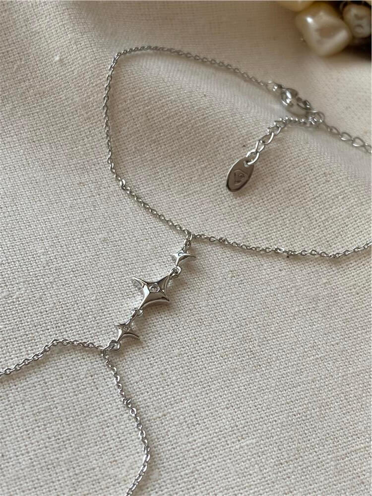 Silver Taşlı Parlak Yıldızlar Şahmeran