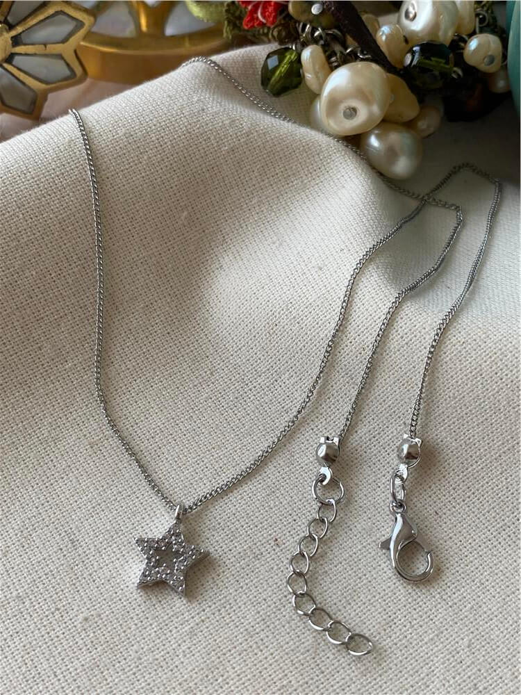 Silver Taşlı Yıldız Charmlı Kolye