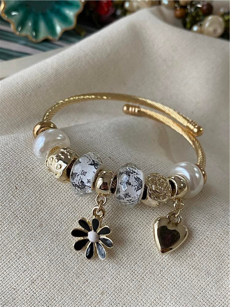 Siyah Daisy Charm Bileklik