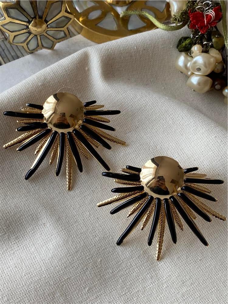 Siyah Mineli Güneş Model Küpe