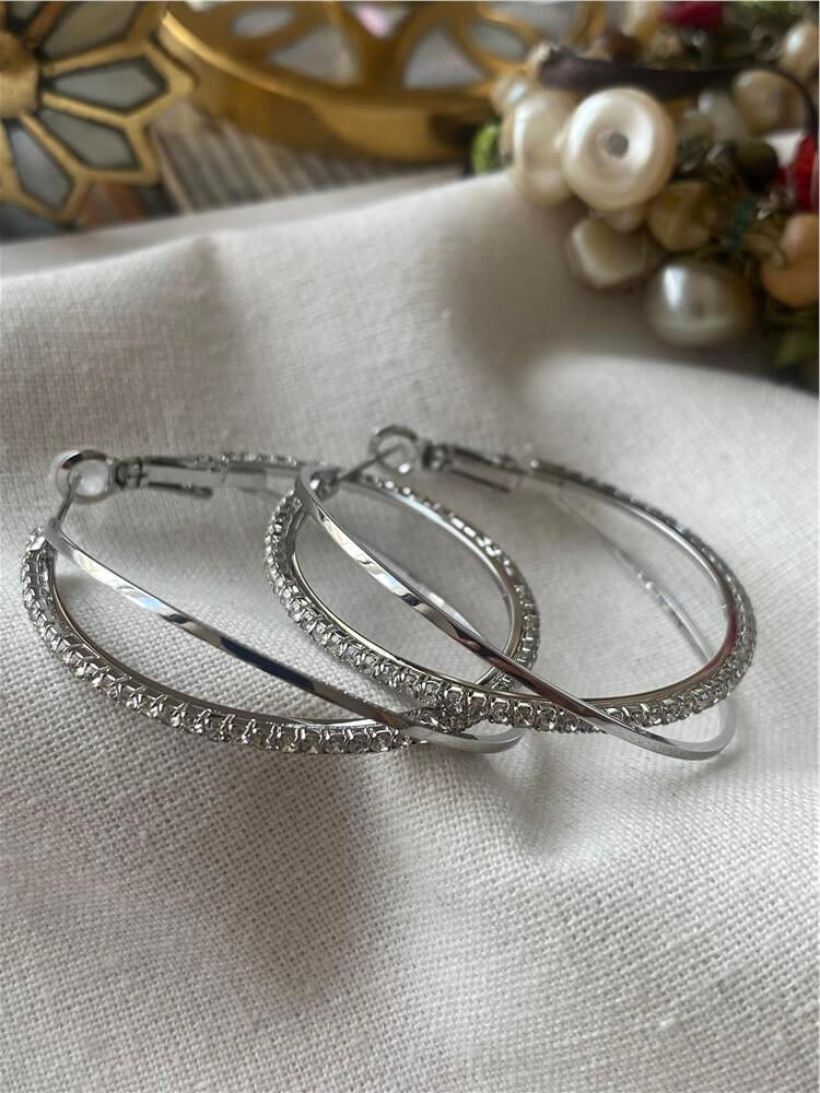 Suyolu Detaylı Çift Halka Küpe