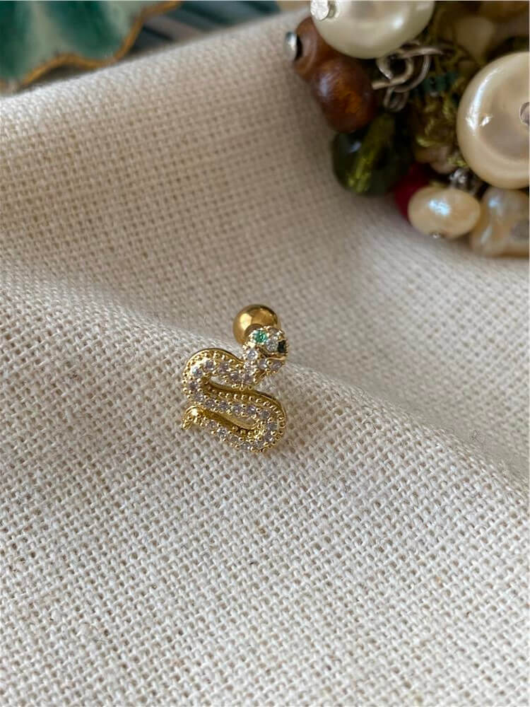 Taşı Yılan Piercing