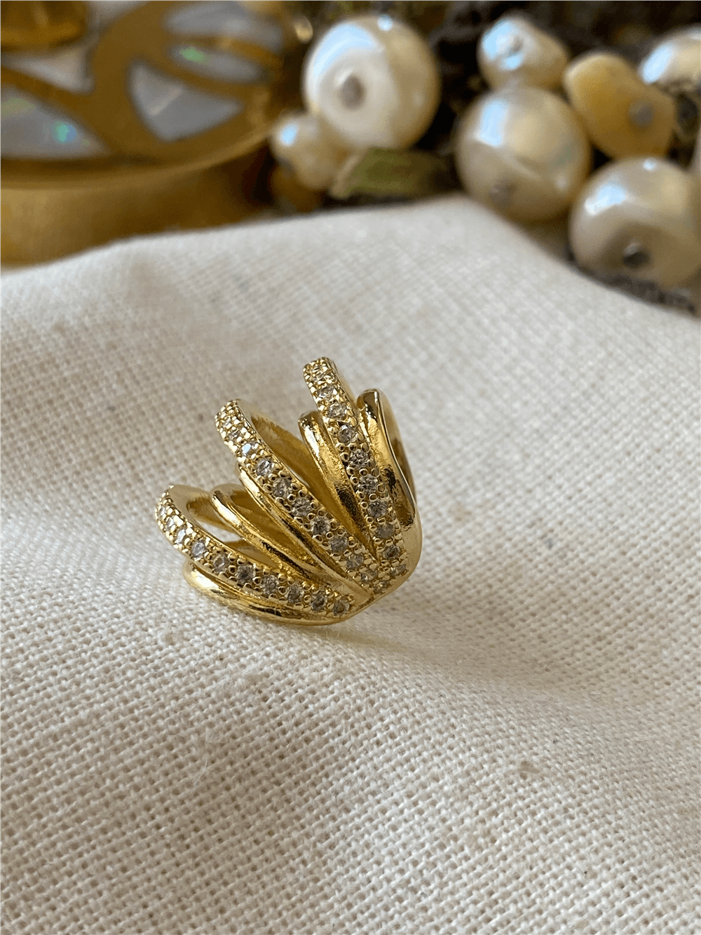 Taşlı Gold Kaburga Kıkırdak Küpe
