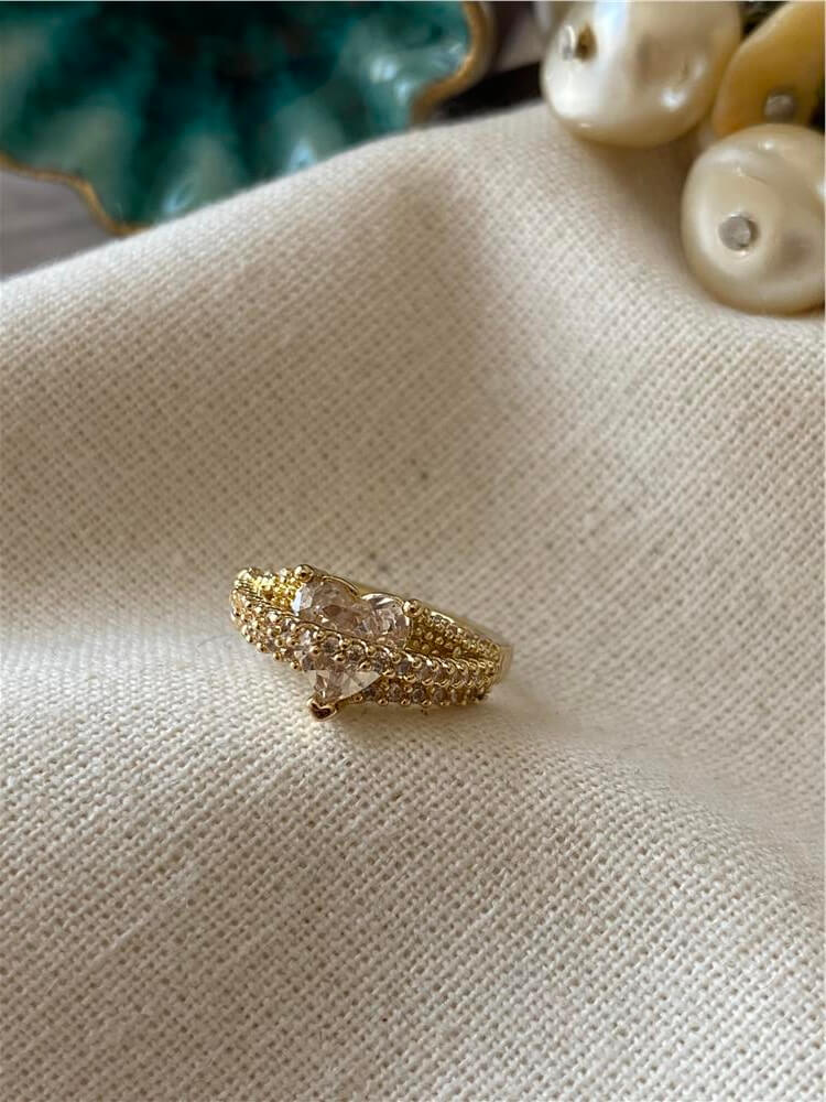 Taşlı Gold Kalp Kıkırdak Küpe