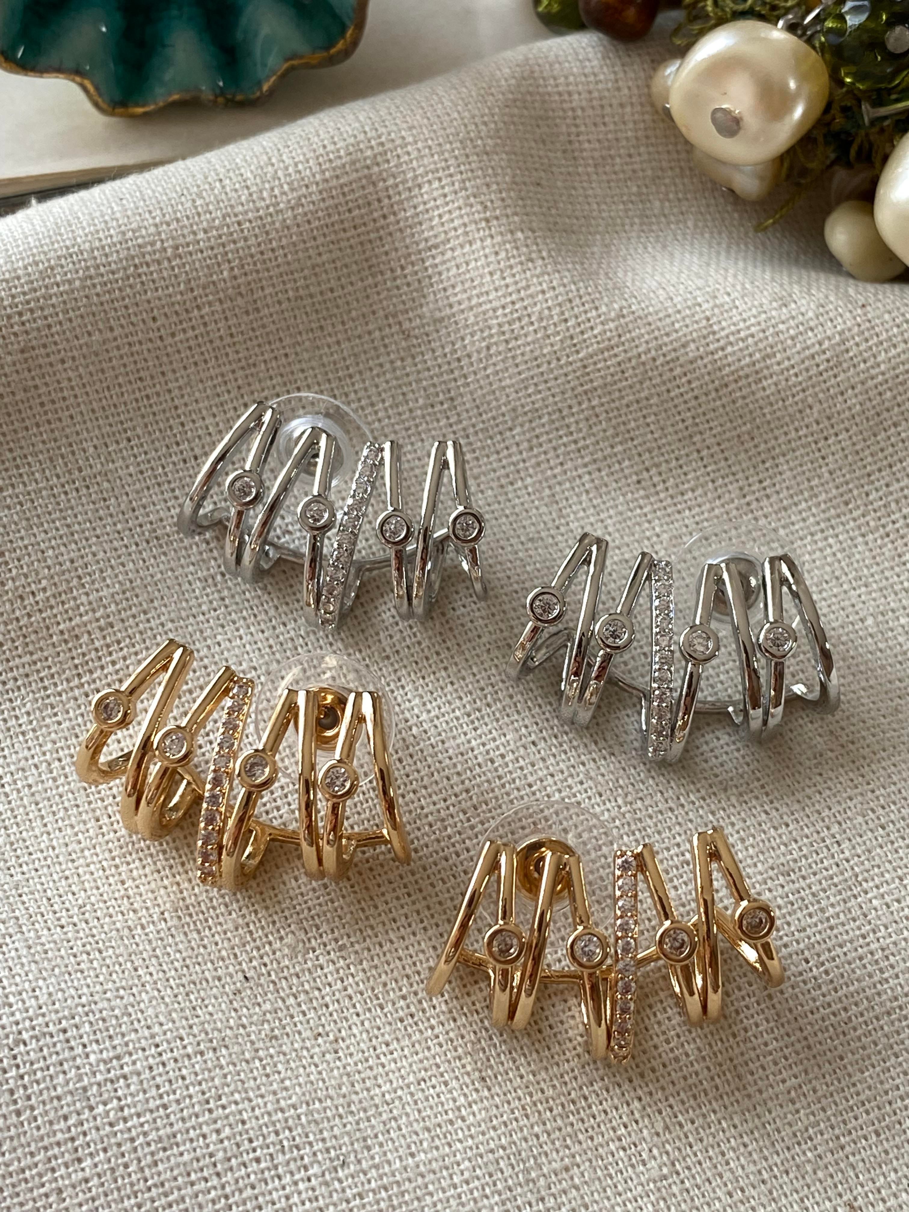 Taşlı Kaburga Küpe