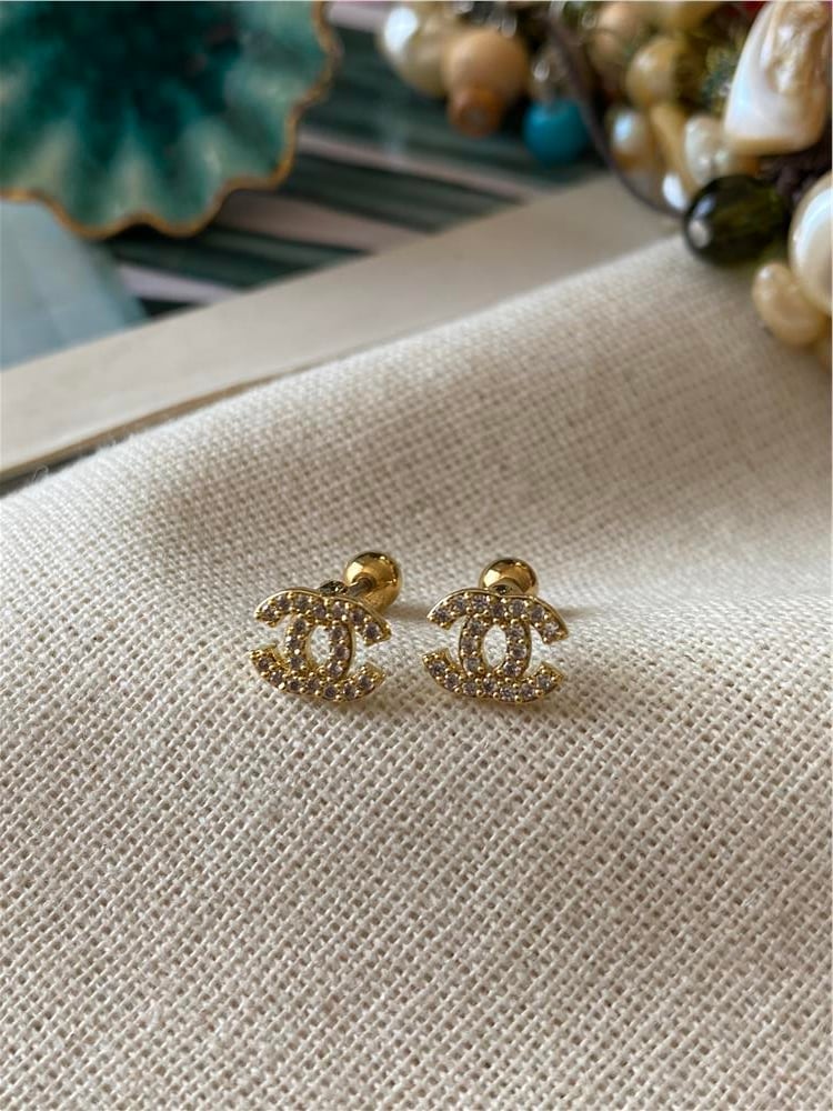 Taşlı Logo Piercing