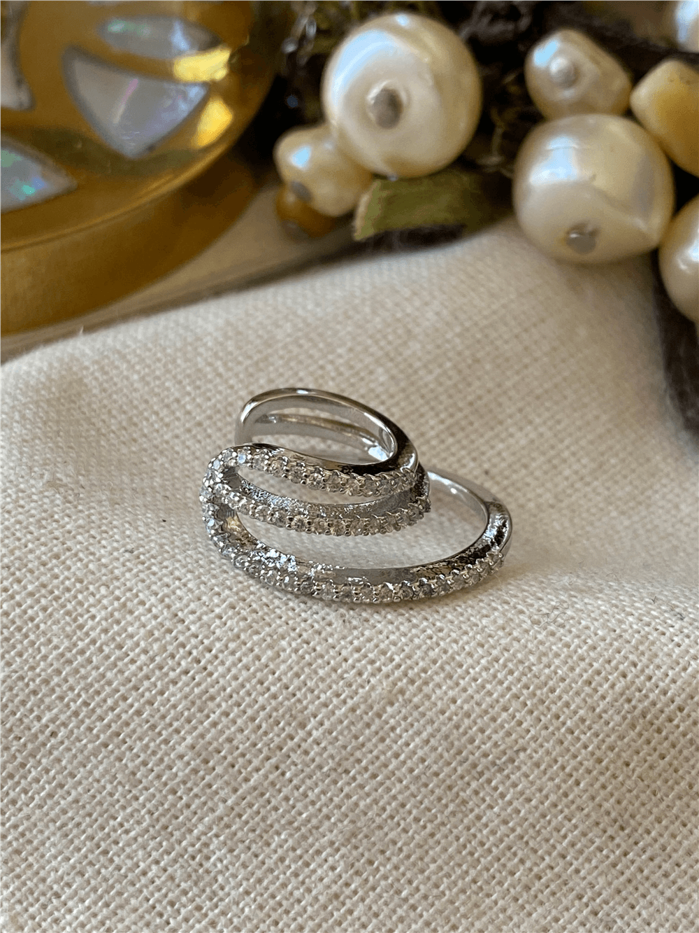 Taşlı Silver Geniş Sarmal Kıkırdak Küpe