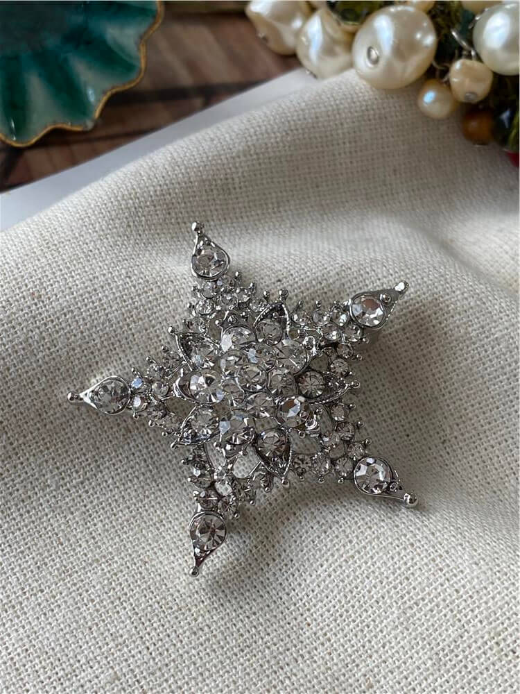 Taşlı Silver Star Broş