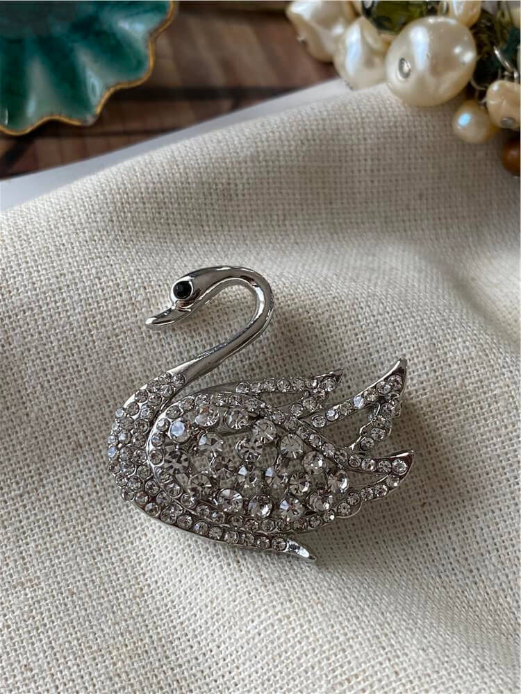 Taşlı Silver Swan Broş