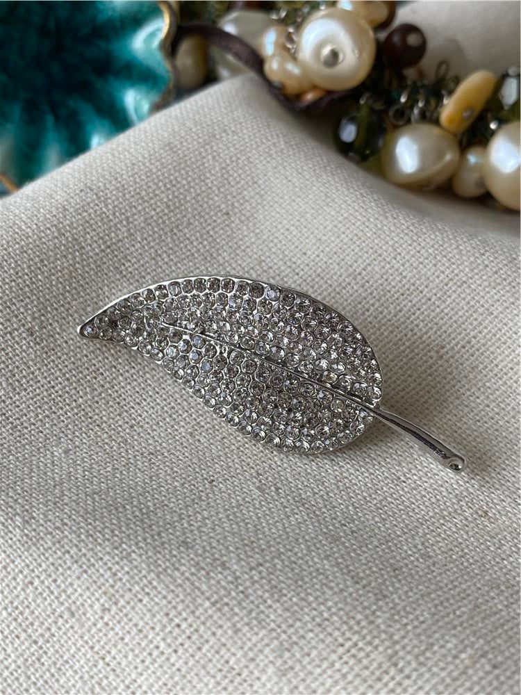 Taşlı Silver Yaprak Broş