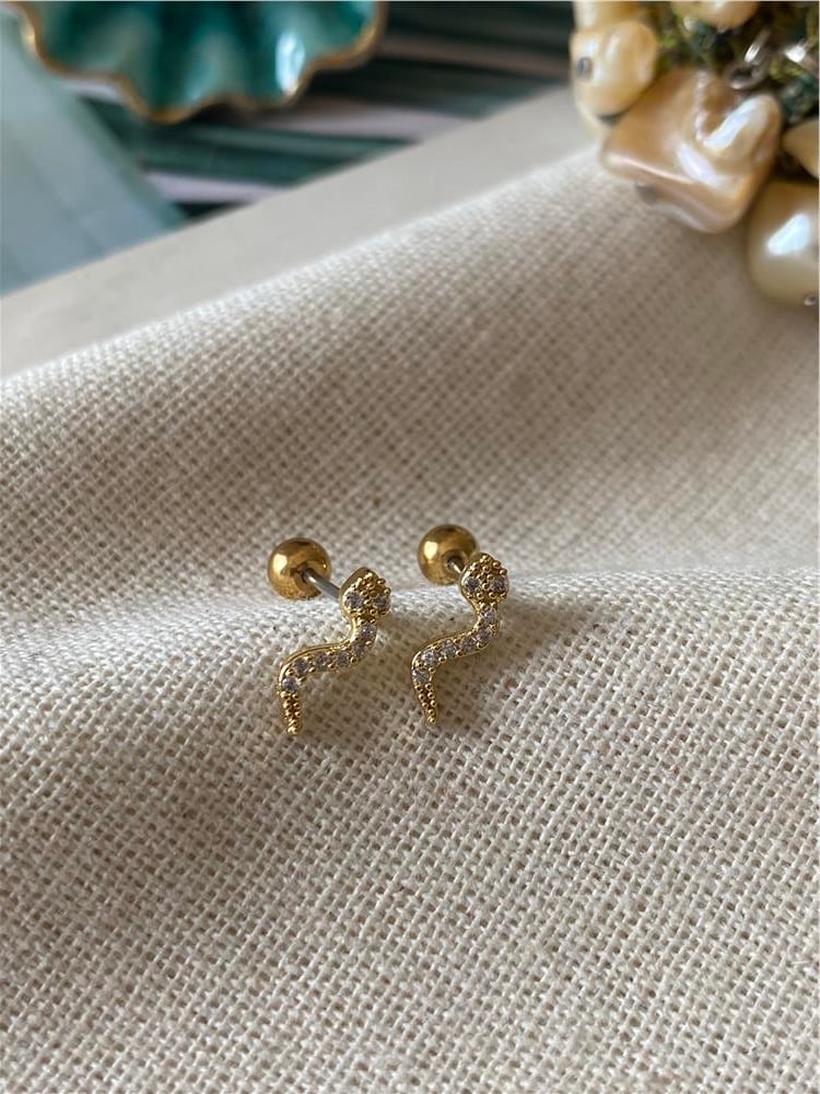 Taşlı Snake Piercing