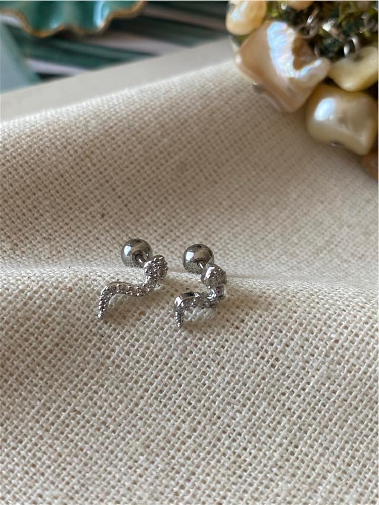 Taşlı Snake Piercing
