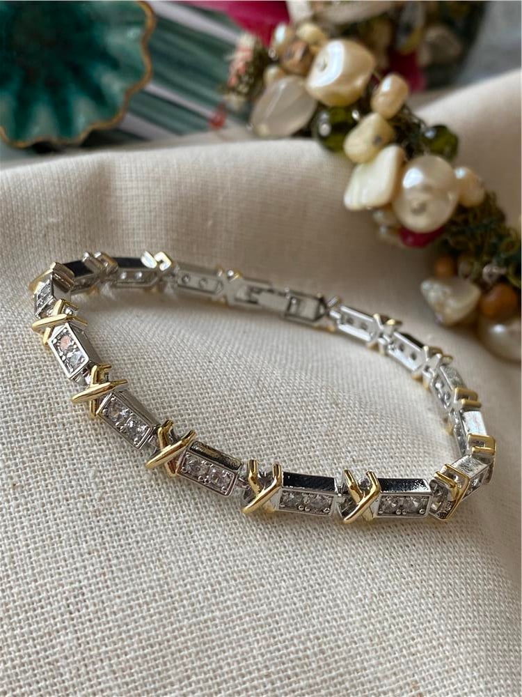 Taşlı Xoxo bileklik