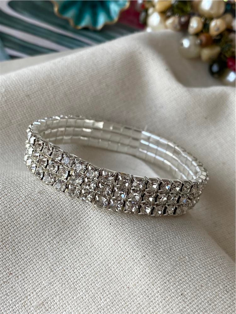 Üç Sıra Silver Suyolu Esnek Bileklik