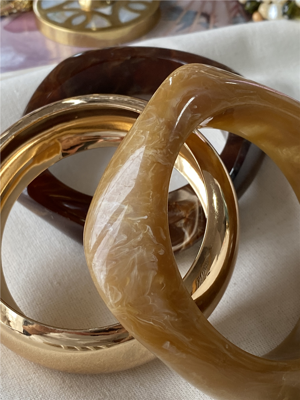 Üçlü Gold Detaylı Kemik Bilezik