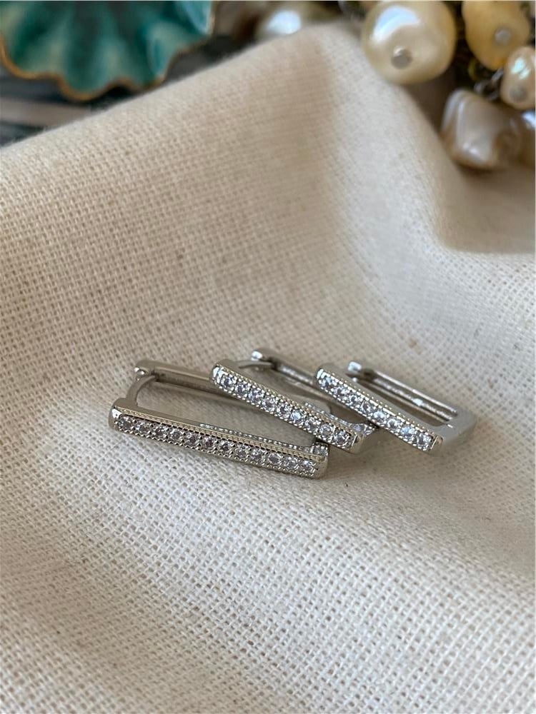 Üçlü Kurtuluş Taşı Küpe