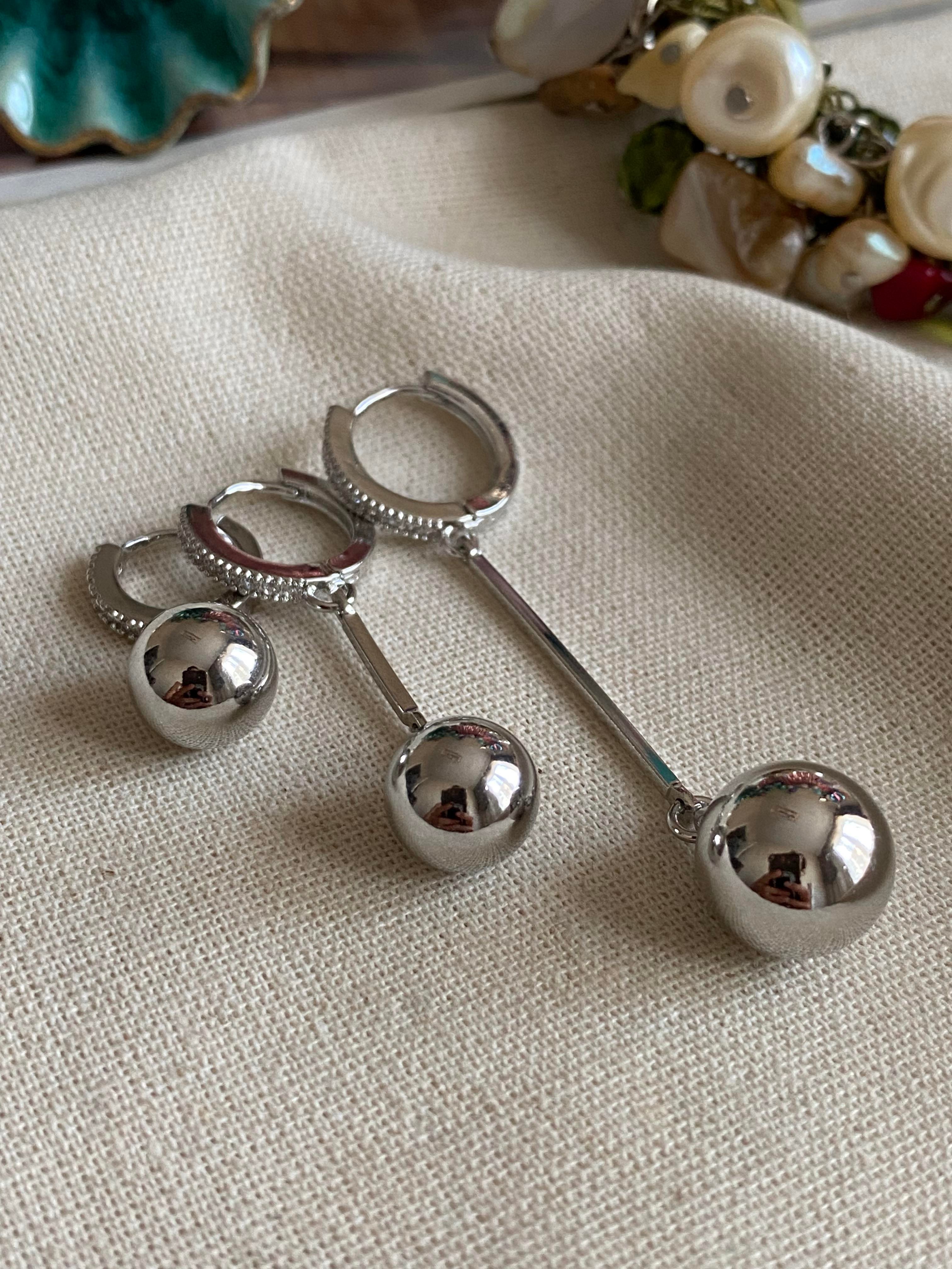 Üçlü Sarkıt Ball Küpe