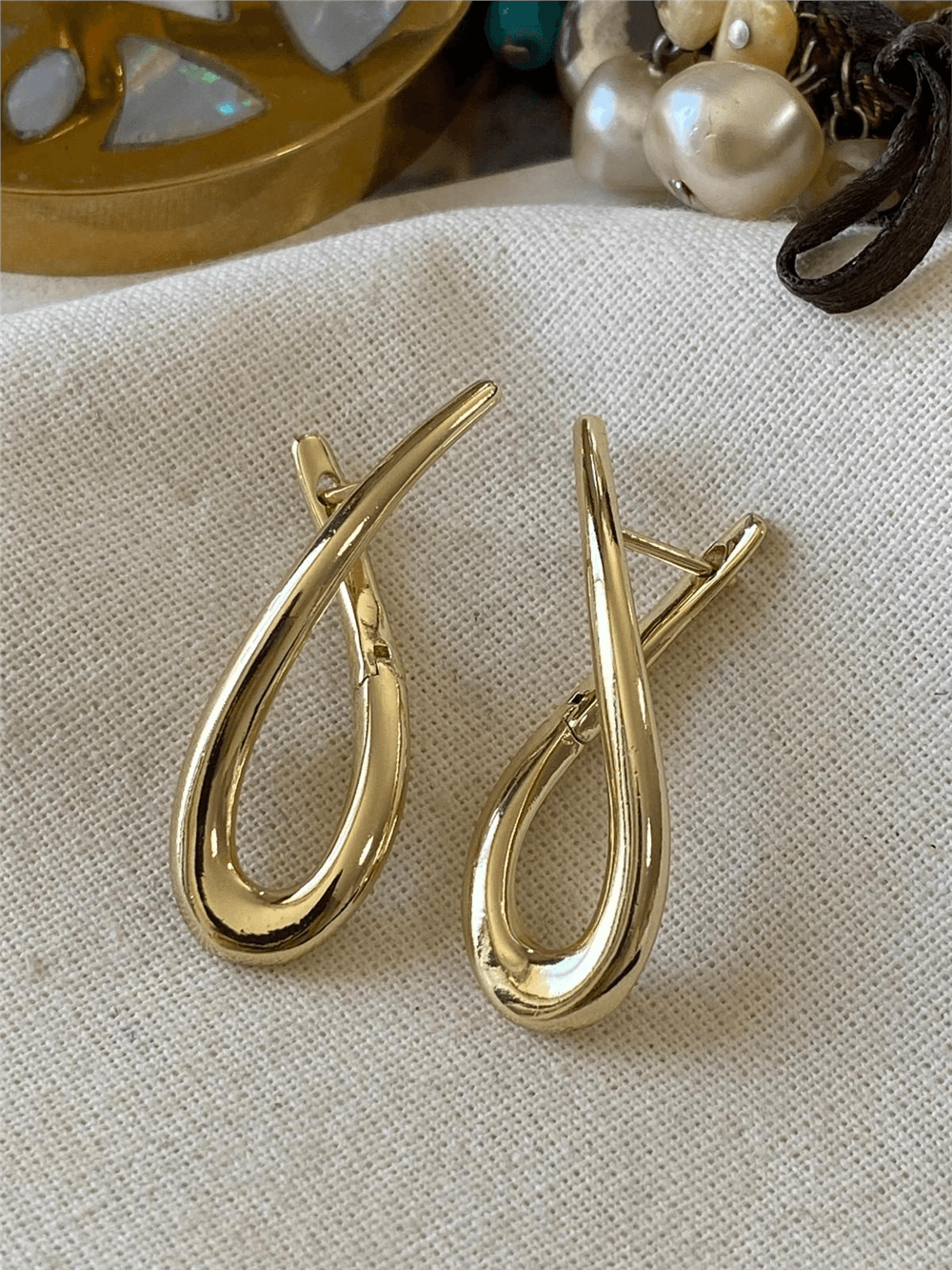 VIP 14K Çapraz Damla Model Küpe