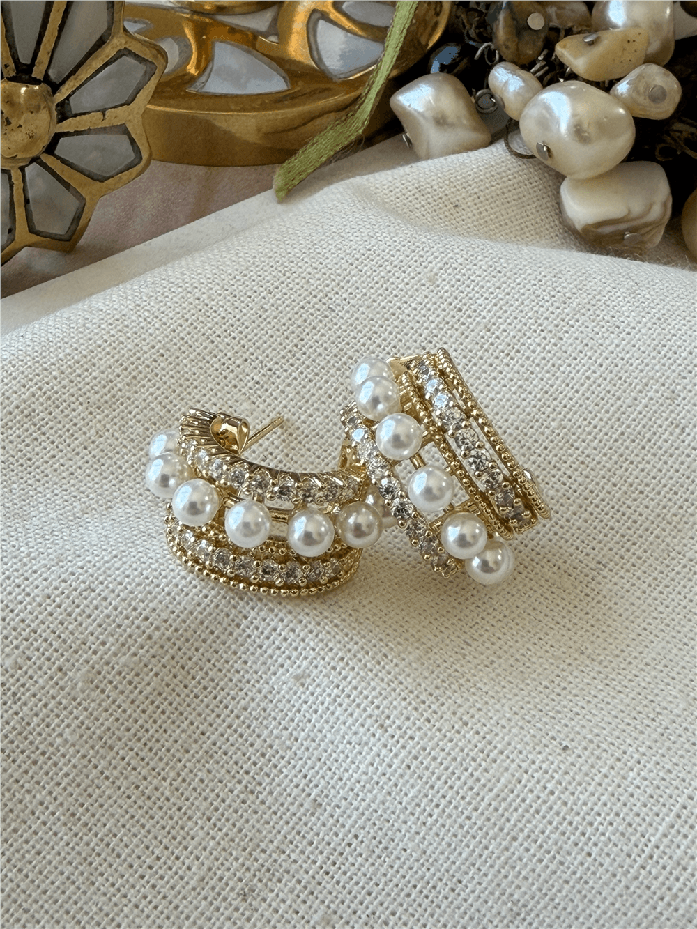VIP 14K İncili Taşlı Mini C Model Küpe