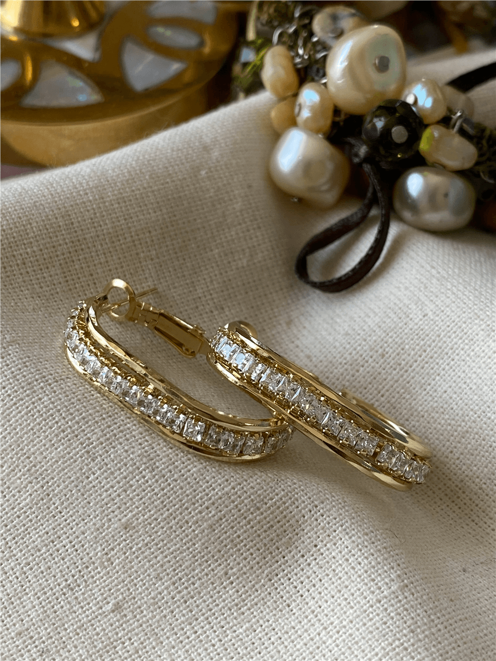 VIP 14K Kare Taşlı Oval Küpe