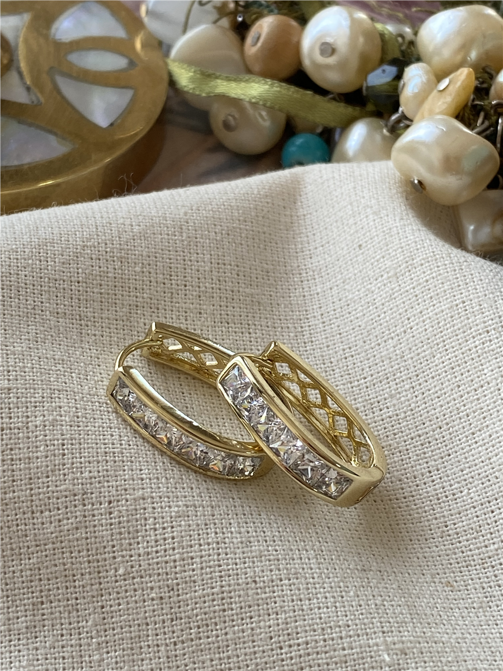 VIP 14K Kare Taşlı Oval Küpe