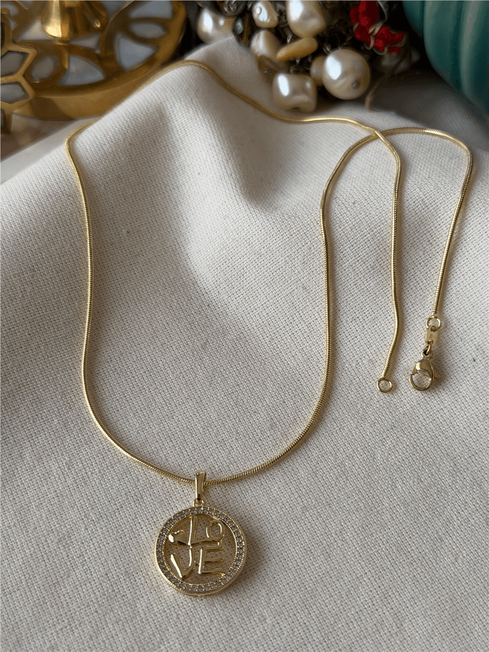 VIP 14K Love Kolye