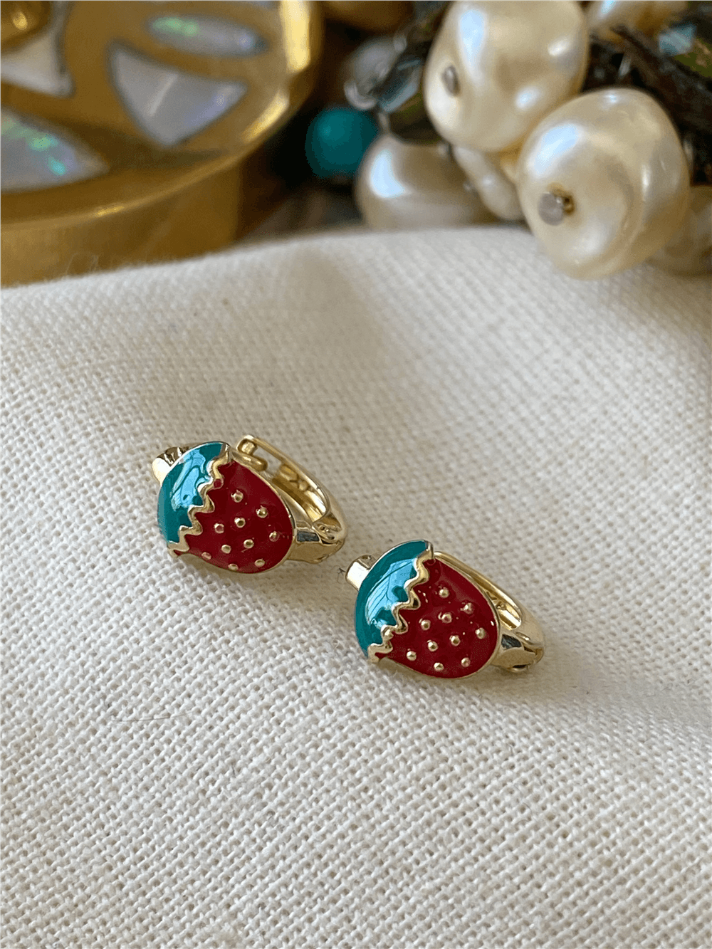 VIP 14K Mini Çilek Küpe