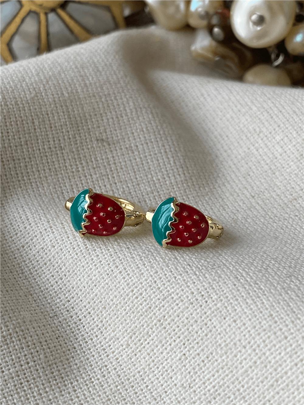 VIP 14K Mini Çilek Küpe
