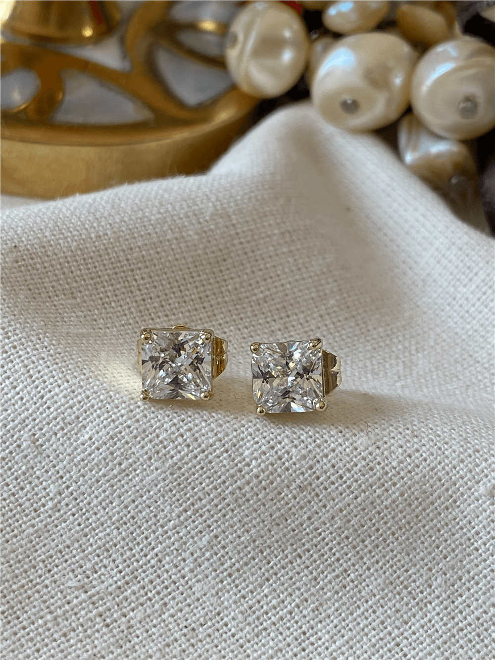 VIP 14K Mini Kare Taş Küpe