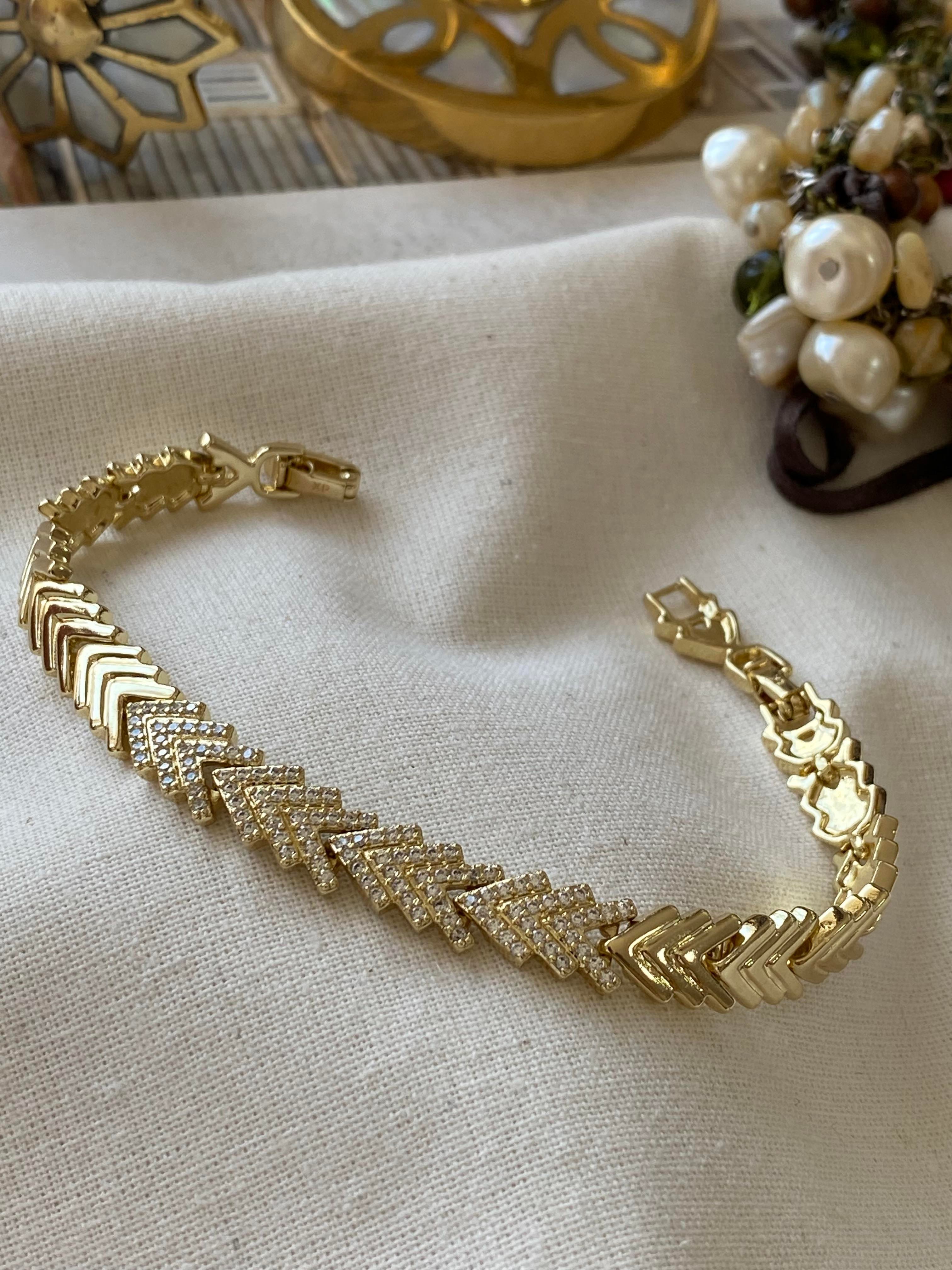 VIP 14K Ortası Taş Detaylı Arrow Bileklik