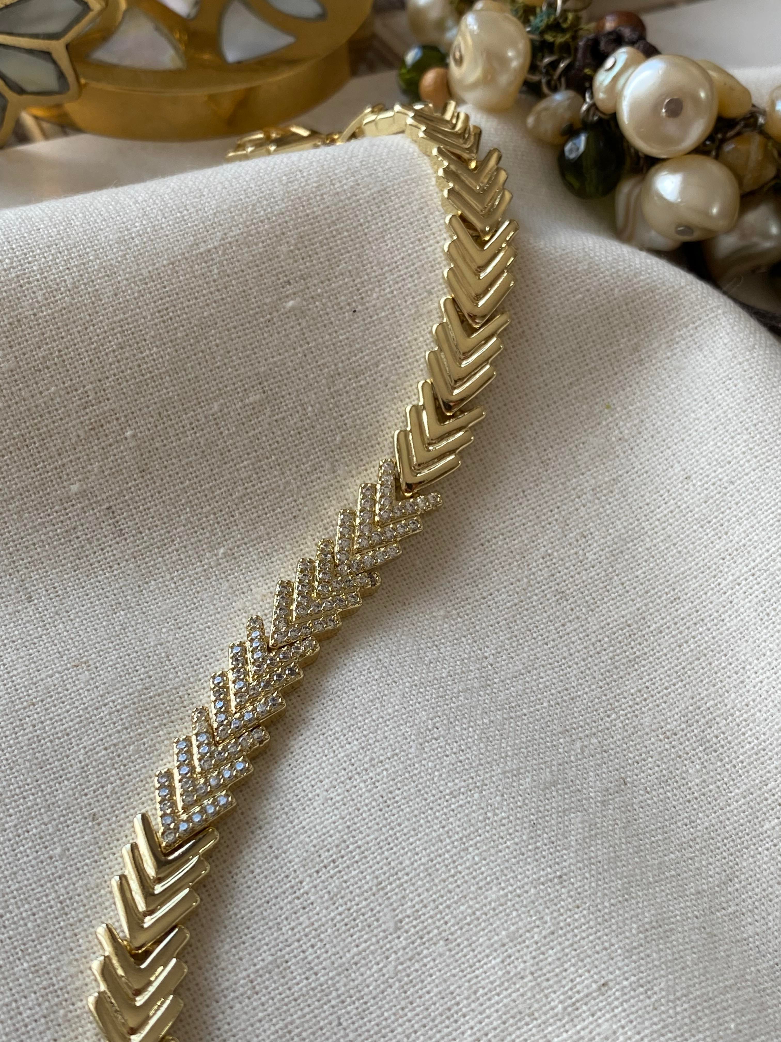 VIP 14K Ortası Taş Detaylı Arrow Bileklik