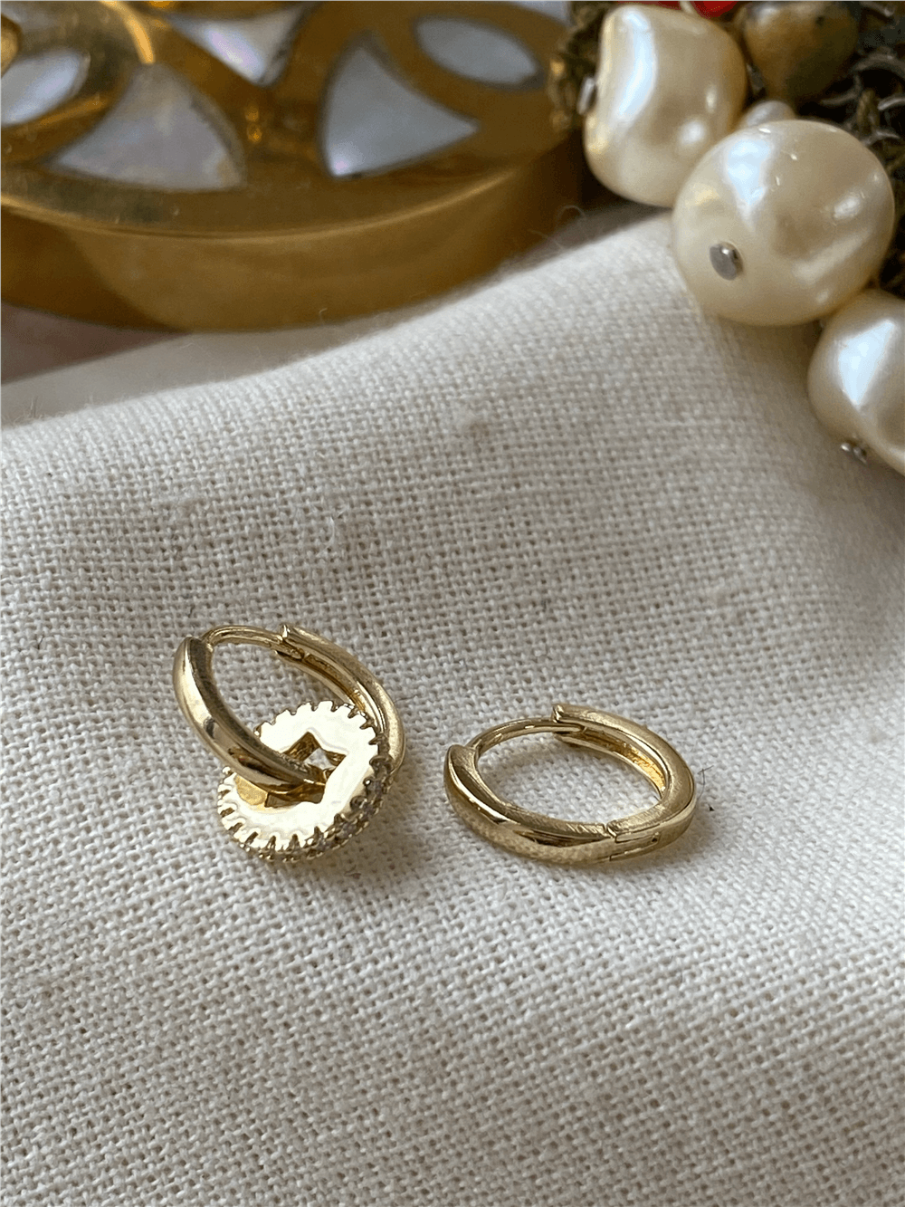 VIP 14K Silindir Charmlı Mini Halka Küpe