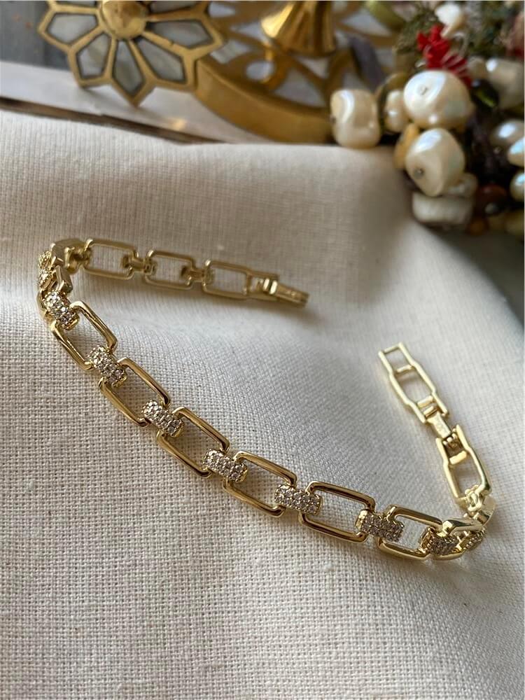 VIP 14K Taş Bağlamalı Kare Bileklik