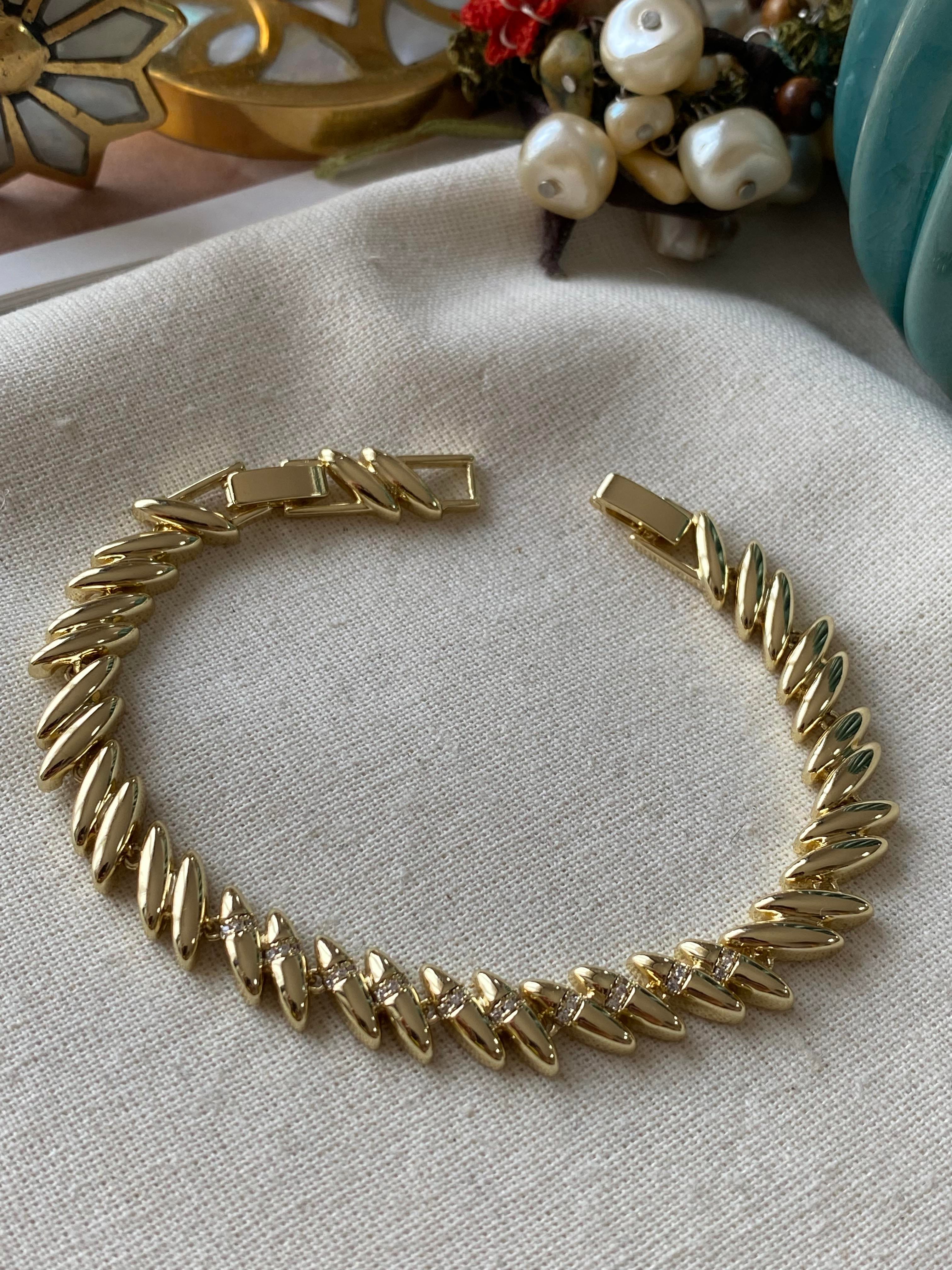 VIP 14K Taşlı Arpacık Model Bileklik