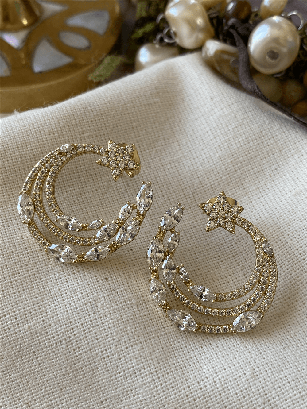 VIP 14K Taşlı Ayyıldız Tasarım Küpe