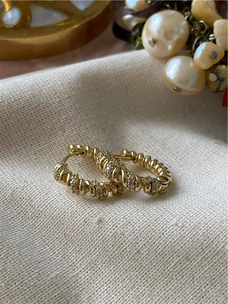 VIP 14K Taşlı Burma Mini Halka Küpe
