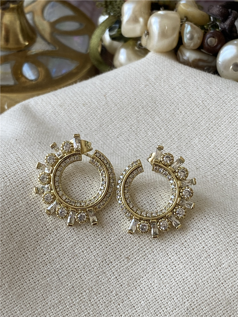VIP 14K Taşlı Çember Küpe