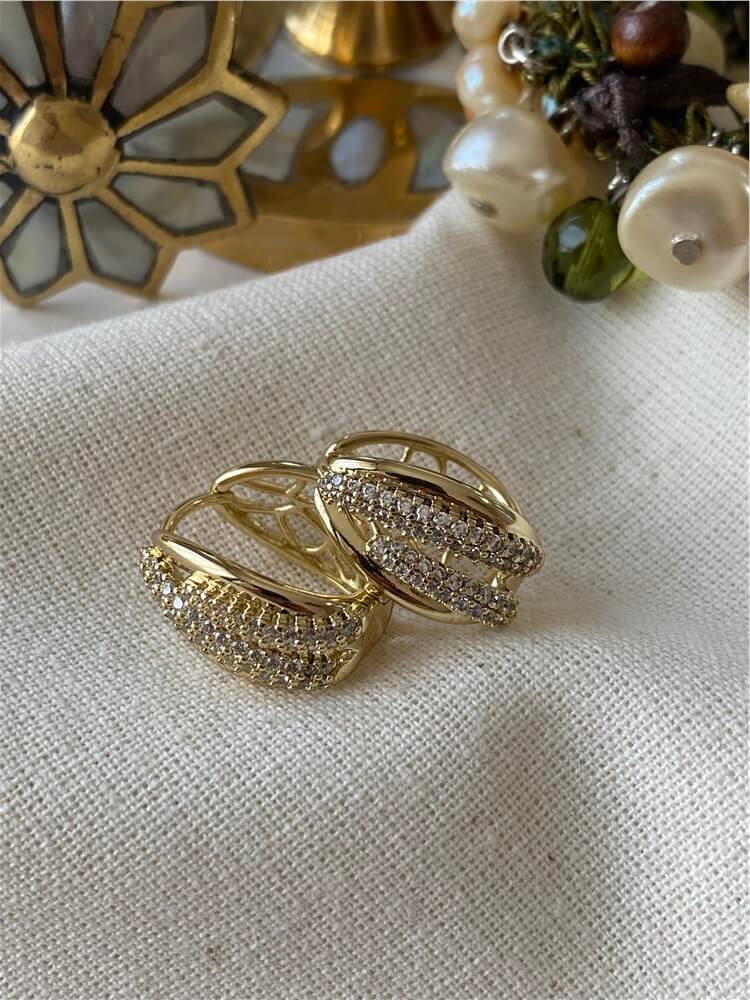 VIP 14K Taşlı Kaburga Görünümlü Küpe