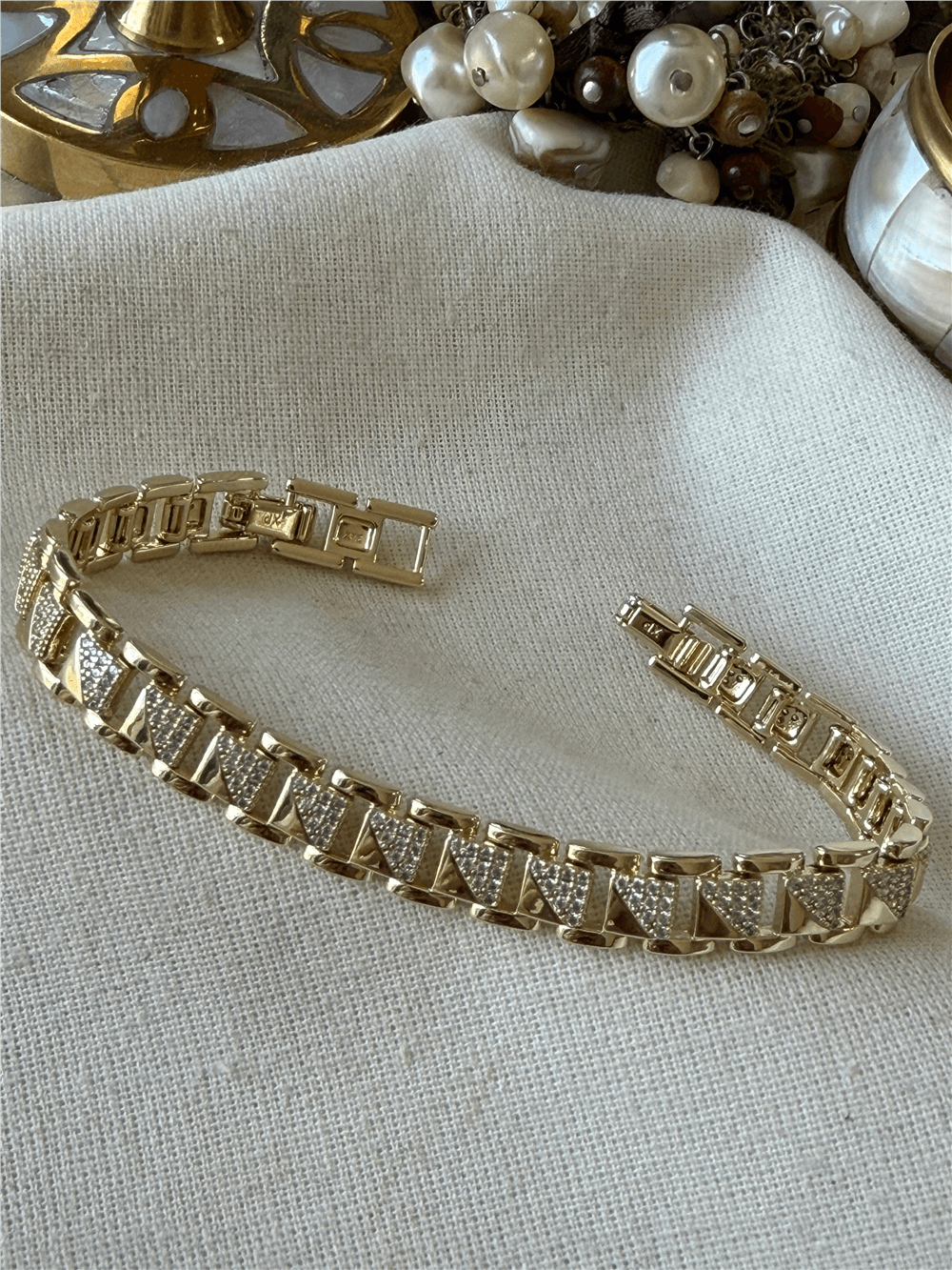 VIP 14K Taşlı Kare Tasarım Bileklik