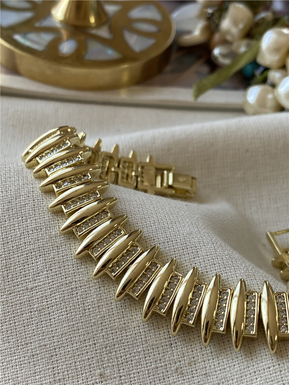 VIP 14K Taşlı Mekik Desen Bileklik