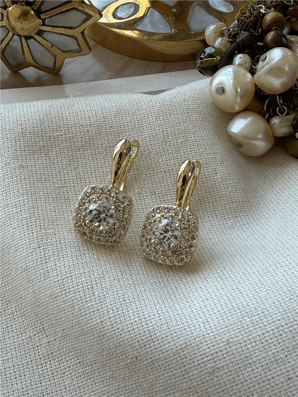 VIP 14K Taşlı Mini Kare Küpe