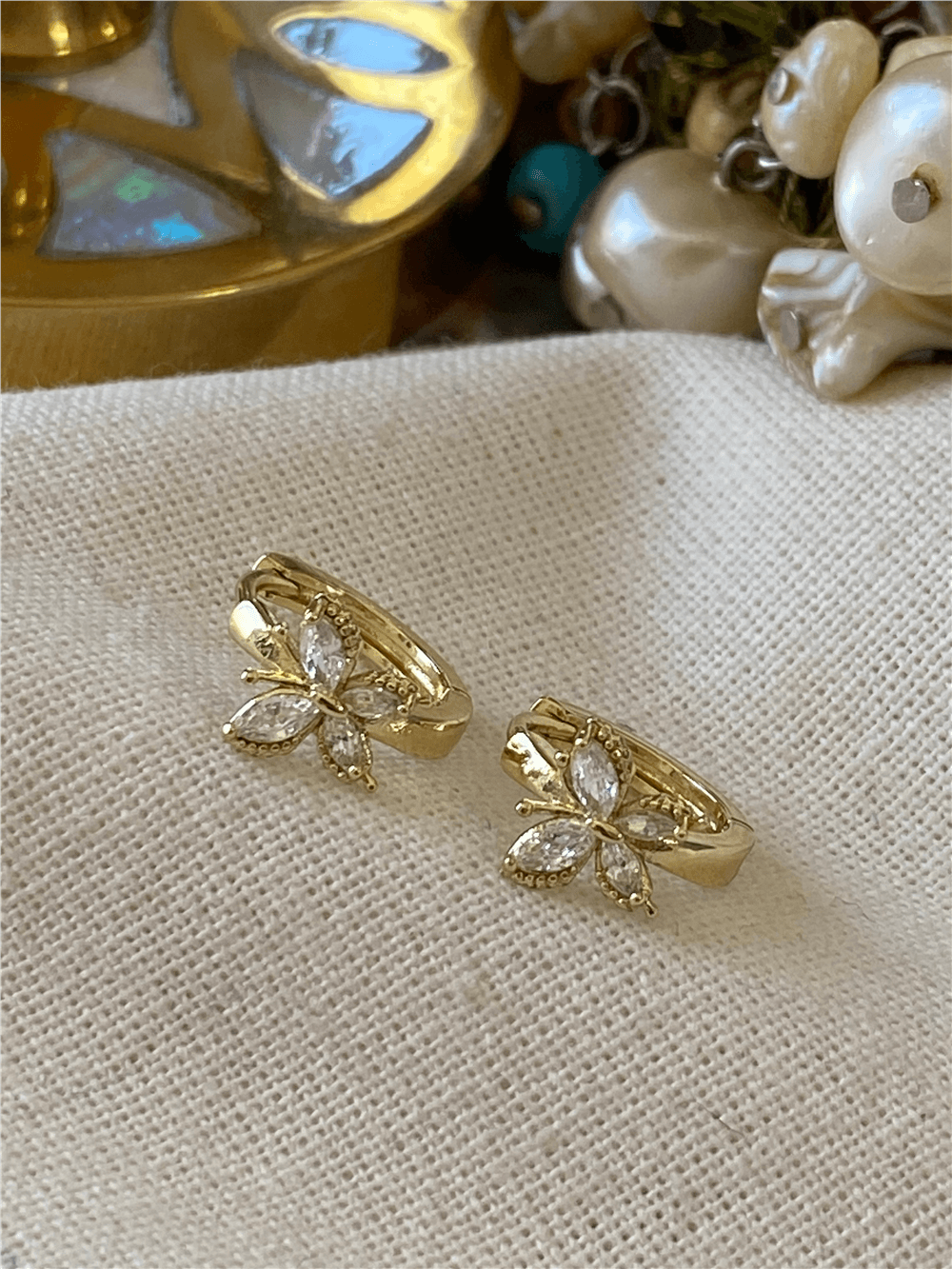 VIP 14K Taşlı Mini Kelebek Küpe