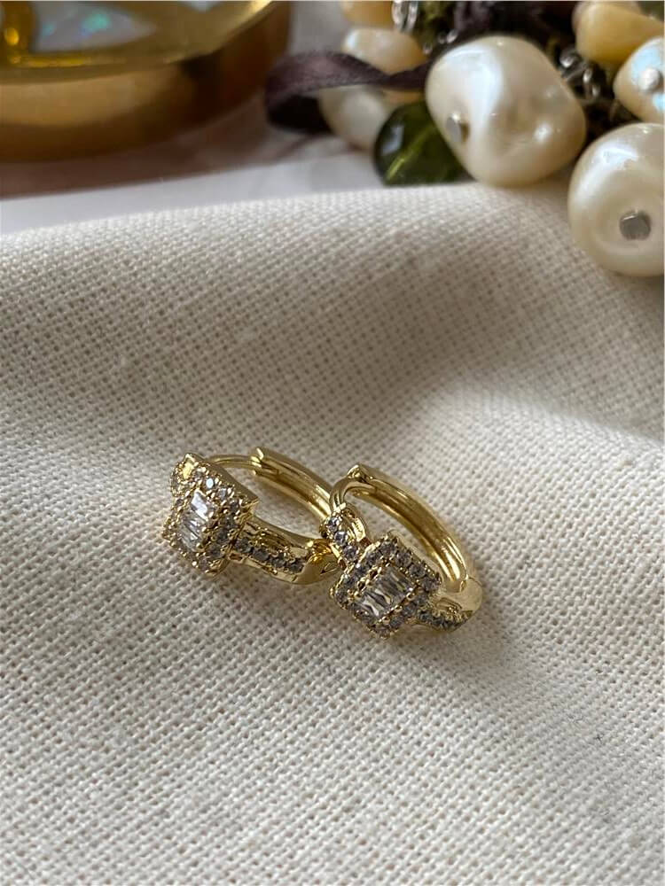 VIP 14K Taşlı Mini Zen Küpe