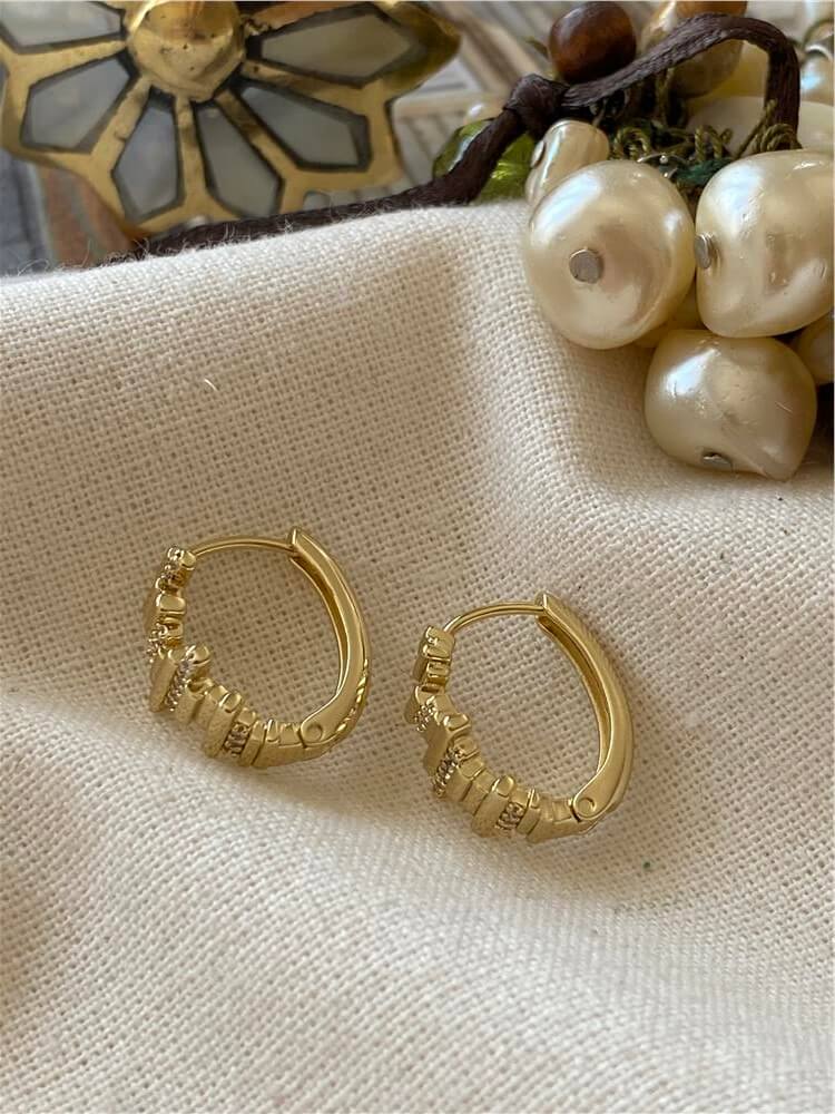 VIP 14K Taşlı Ritim Küpe