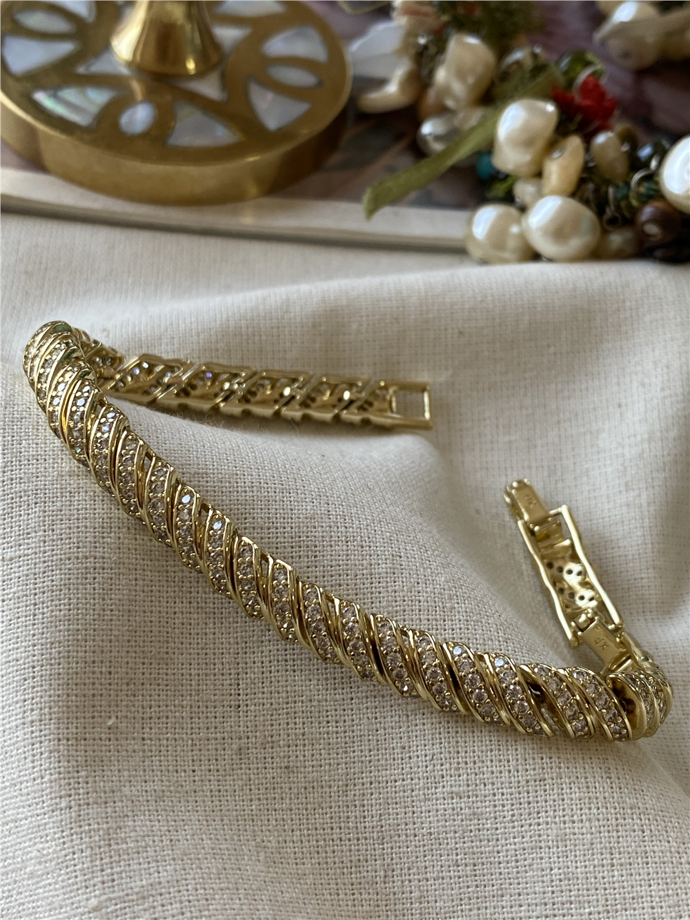 VIP 14K Taşlı Sarmal Bileklik