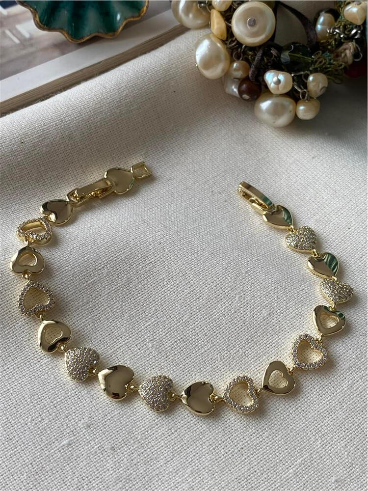 VIP 14K Taşlı Sıralı Kalpler Bileklik