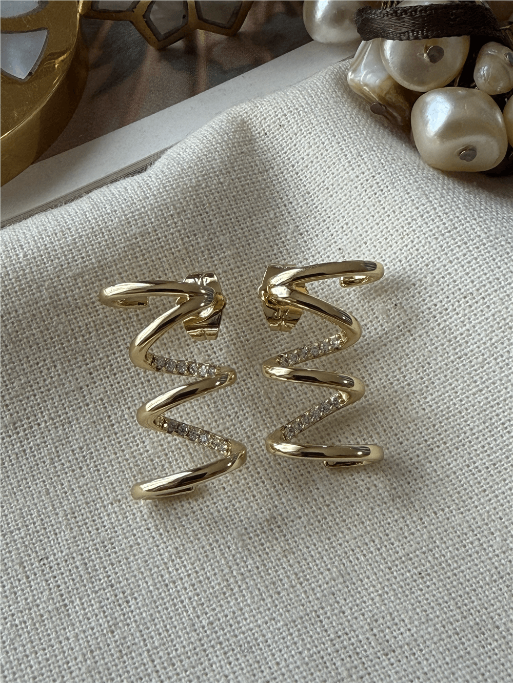 VIP 14K Taşlı Spiral Küpe