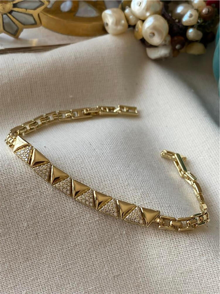 VIP 14K Taşlı Ters Düz Üçgen Model Bileklik