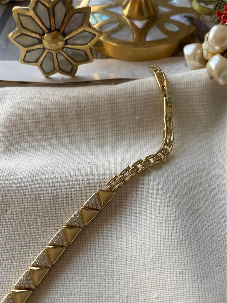 VIP 14K Taşlı Ters Düz Üçgen Model Bileklik