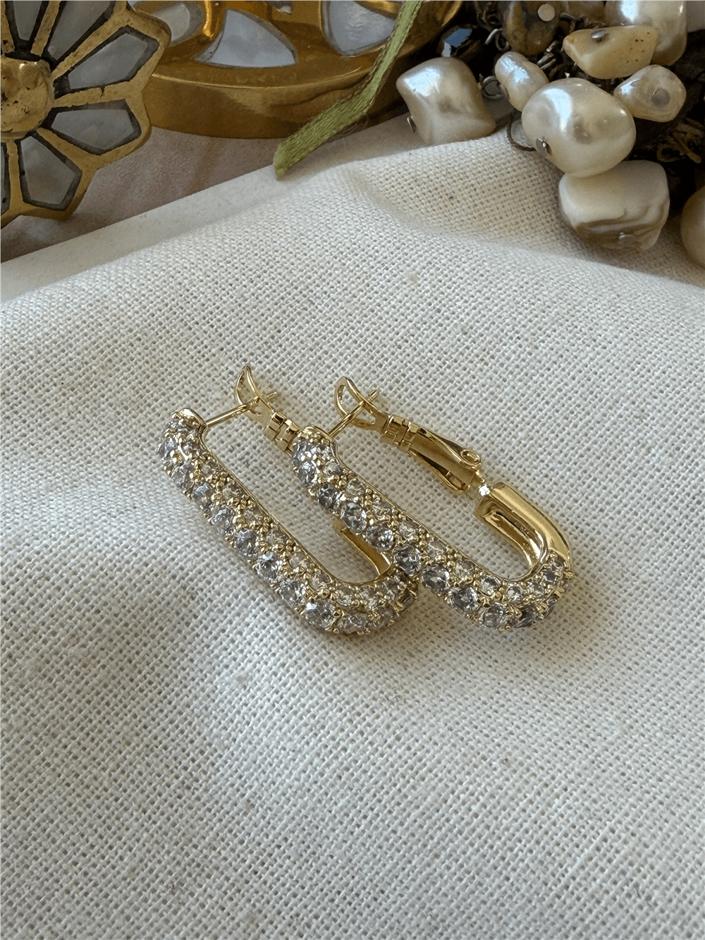 VIP 14K Taşlı U Model Küpe